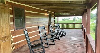 The Bourbon Lodge - Log cabin, Bourbon Trail, Nature and more!