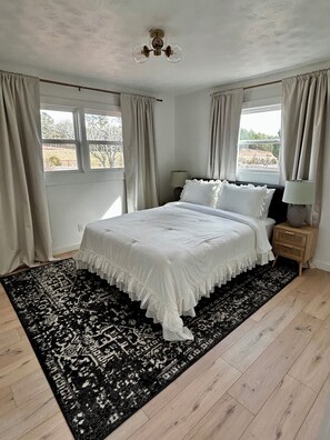 3 bedrooms, iron/ironing board, WiFi, bed sheets - Beautiful 3-bedroom house right off of freeway in Campobello (Campobello)