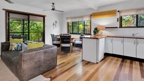Interior - Parivara - Apartment A (Picnic Bay)