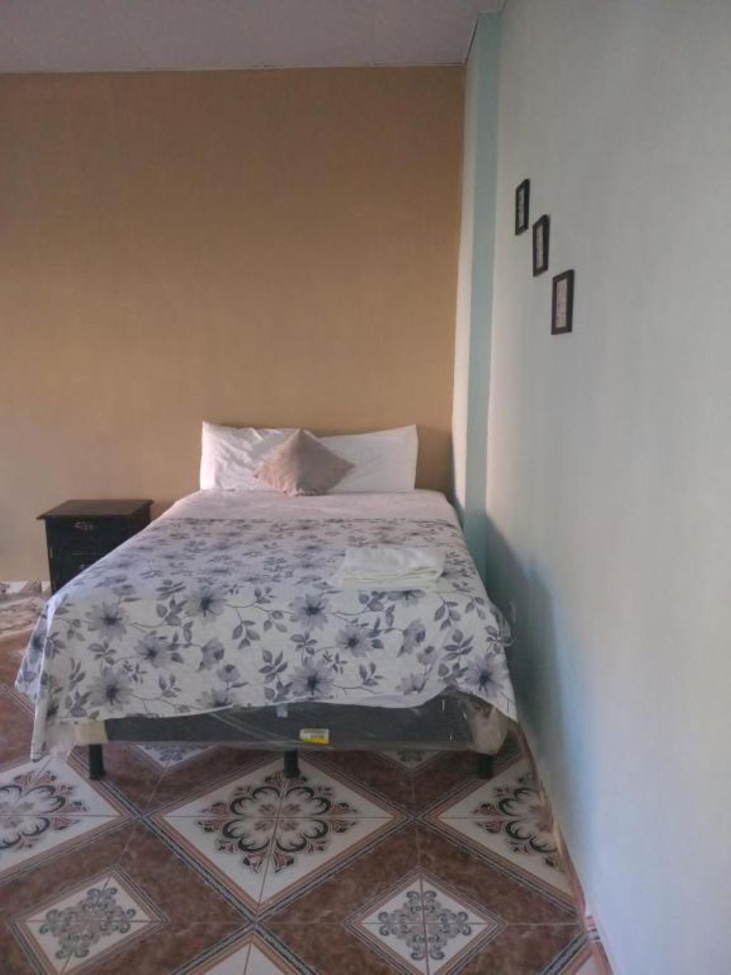 Iron/ironing board, free WiFi