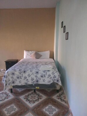 Bàn ủi/dụng cụ ủi quần áo, truy cập Internet không dây miễn phí 