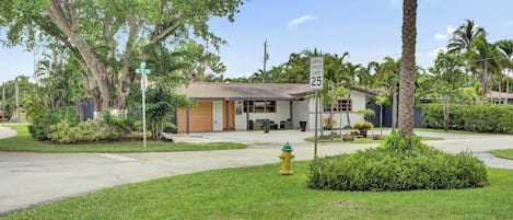 公寓, 1 张特大床, 厨房, 花园景观 (Rainbow Falls 3) | 客房景观