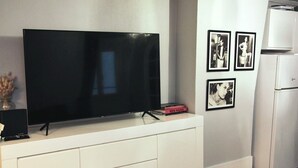 Luokittelematon kuva, 3 kautta 15, painike