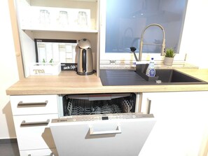 Microwave, stovetop, dishwasher - Apartment D&Y ÉG (barrier-free) (Ubstadt-Weiher)