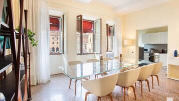 Apartment, City View | Dining