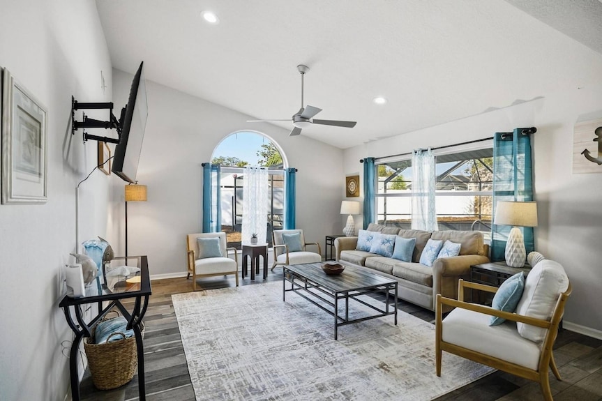 Fun In The Sun Retreat | 3br Pool Home | Dog Friendly | Minutes To Beach | Palm Coast - Palm Coast, FL