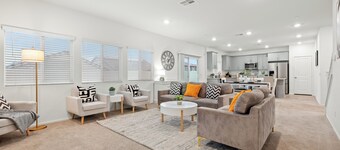 5BR Near Lake Perris•7 Beds•3.5 BA Great Location