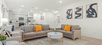 5BR Near Lake Perris•7 Beds•3.5 BA Great Location