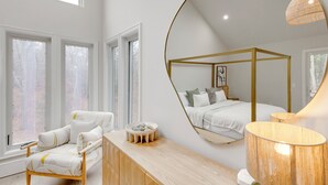 Room - A Modern, Ultra Chic 5-bedroom Beach Home in Charming East Hampton! (East Hampton)