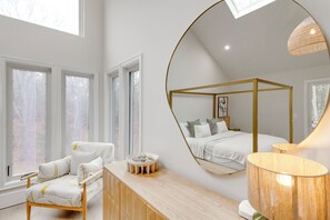 5 bedrooms, WiFi, bed sheets - A Modern, Ultra Chic 5-bedroom Beach Home in Charming East Hampton! (East Hampton)