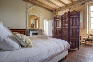 3 bedrooms, iron/ironing board, travel crib, free WiFi