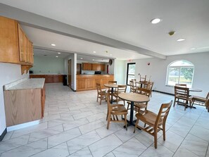 Dining - LARNED INN & SUITES (LARNED)
