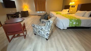 Deluxe Room | Desk, blackout drapes, iron/ironing board, free WiFi