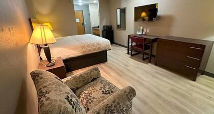 Larned Inn & Suites