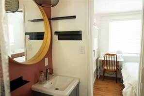 2 slaapkamers, een strijkplank/strijkijzer, wifi
