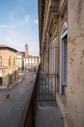 apartman, erkély, kilátással a városra | A szálláshely külső területei