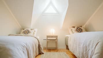 6 makuuhuonetta, silitysrauta/-lauta, Wi-Fi, vuodevaatteet