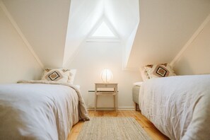 6 makuuhuonetta, silitysrauta/-lauta, Wi-Fi, vuodevaatteet