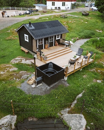 Terrace/patio. Cozy and beautiful farm with horses and other animals. Welcome to a bubble!