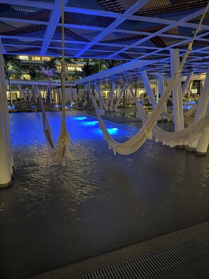 Pool - Charming Garza 5+ Diamond resort in Cancún, enjoy and relax! (Cancún)