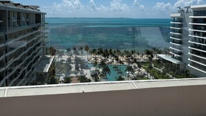 Property grounds - Charming Garza 5+ Diamond resort in Cancún, enjoy and relax! (Cancún)