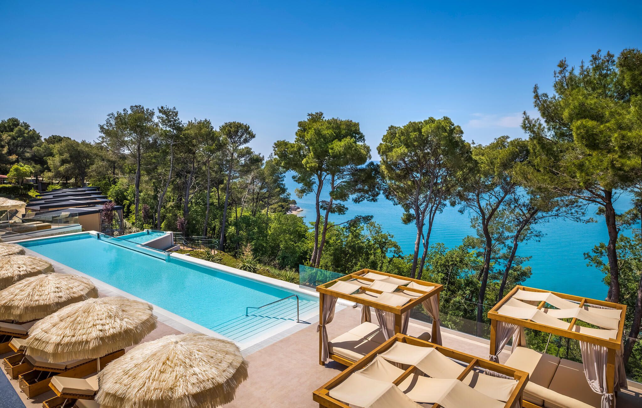 Et oppvarmet basseng