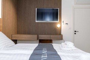 4 chambres, fer et planche à repasser, accès au Wi-Fi (inclus)