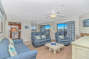 TV, fireplace - 2 bdrm with resort amenities and direct beach access (Myrtle Beach)