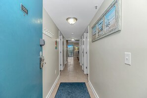 Interior - 2 bdrm with resort amenities and direct beach access (Myrtle Beach)