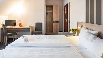 Kahden hengen businesshuone | Työpöytä, äänieristys, silitysrauta/-lauta, ilmainen Wi-Fi