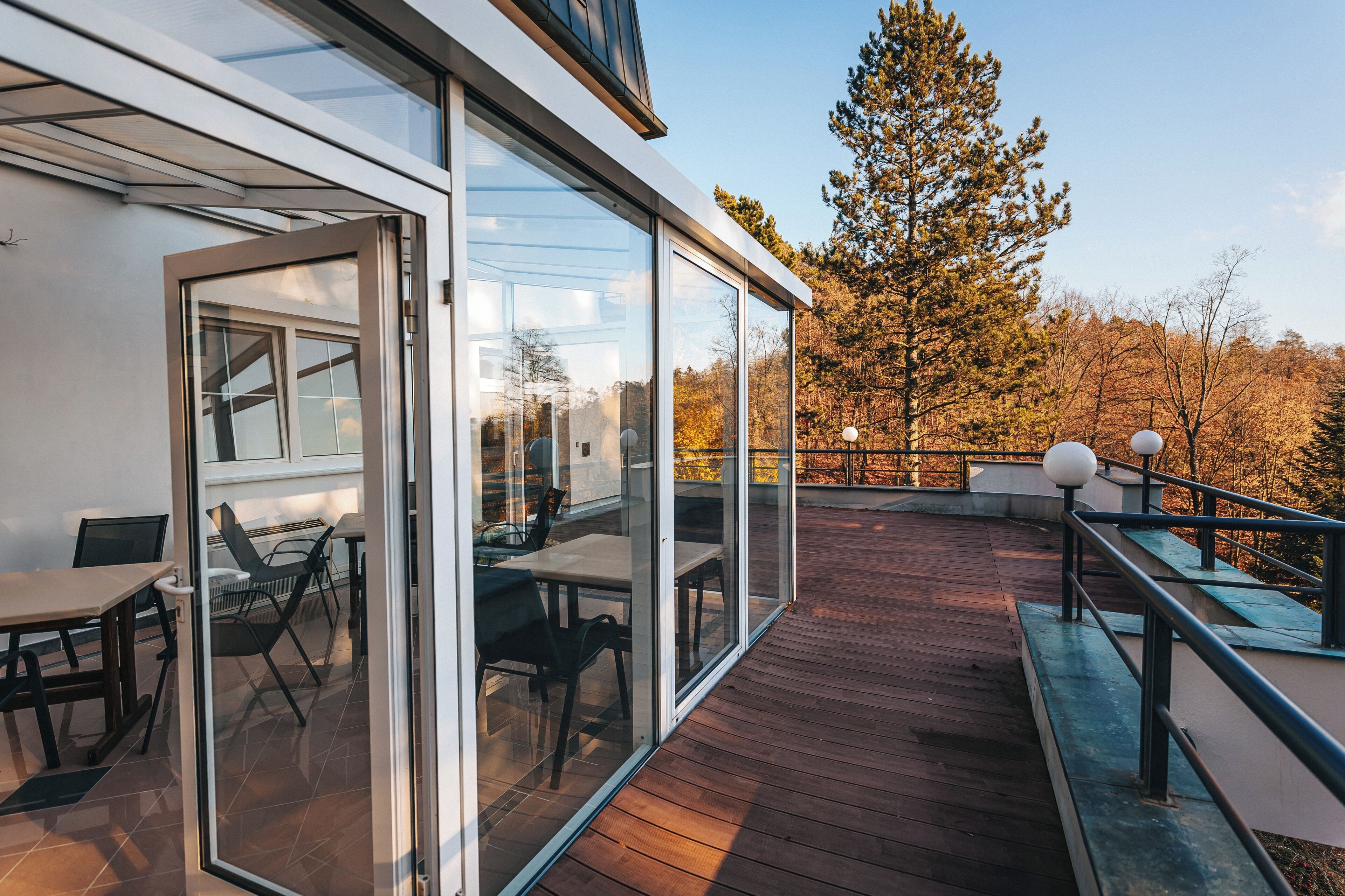 تناول الطعام بالخارج