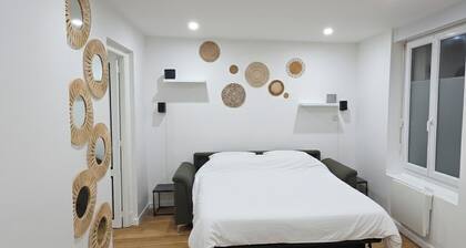 Logement moderne tout confort â Cuisine Ă©quipĂ©e & lave-linge