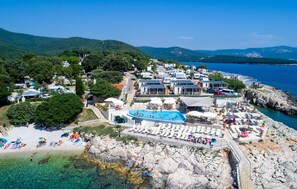 A heated pool - Beautiful (sta)caravan in Labin (Labin)