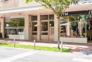 Exterior - Santos Mattos Guesthouse & Apartments by Lisbon with Sintra (Amadora)