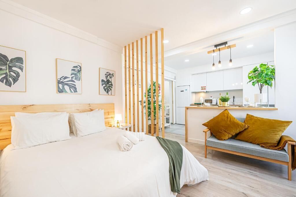 Studio, Balcony, City View | Iron/ironing board, free WiFi