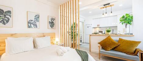 Studio, Balcony, City View | Iron/ironing board, free WiFi