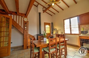 Dining - Gîte du Mollard - REGNIE DURETTE (REGNIE DURETTE)