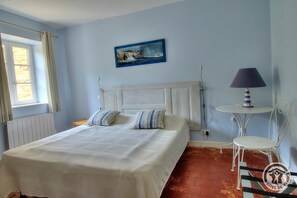 Cuna de viaje y wifi gratis 