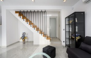Interior - Awesome home in Kastelir (Kastelir)