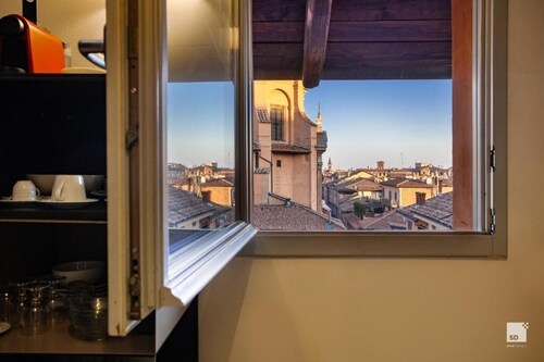 Urbanicooh Azzoguidi Torre Asinelli View