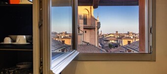 Urbanicooh Azzoguidi Torre Asinelli View