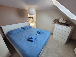 1 habitación, internet y ropa de cama 
