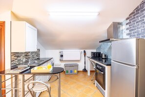Private kitchen - Casa da Achada by Your Key (Santana)