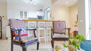 Interior - Central Garden Apartment (Funchal)