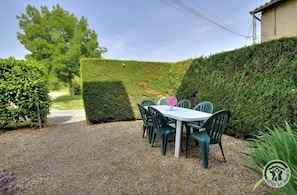 Outdoor dining - St-Jean-Baptiste - SAINT-JULIEN (SAINT-JULIEN)