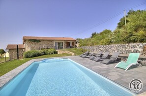 Pool - Gîte de l'Ouest - LONGESSAIGNE (LONGESSAIGNE)