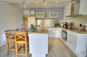 Microwave, dishwasher - Les Charmes de Saône - LYON 9E ARRONDISSEMENT (LYON 9E ARRONDISSEMENT)