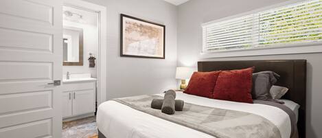 1 bedroom, iron/ironing board, Internet, bed sheets