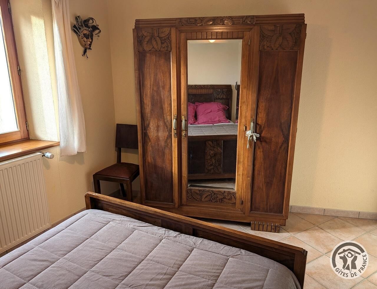 2 slaapkamers, een strijkplank/strijkijzer, reisbedje, gratis wifi