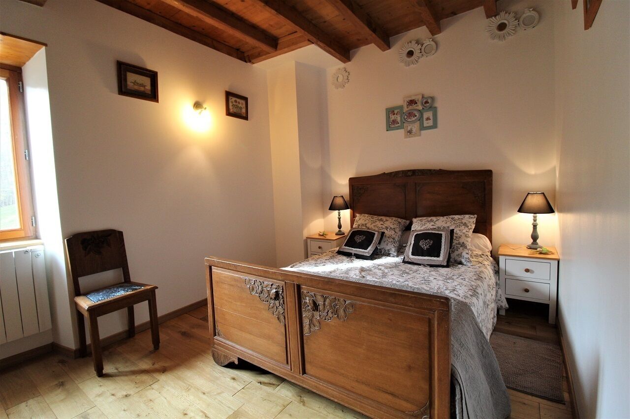 3 bedrooms, iron/ironing board, travel crib, free WiFi